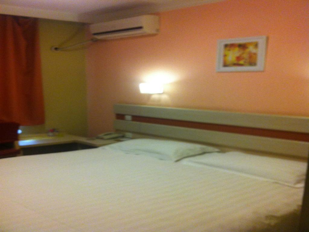 Shindom Yongdingmen Hotel 2*
